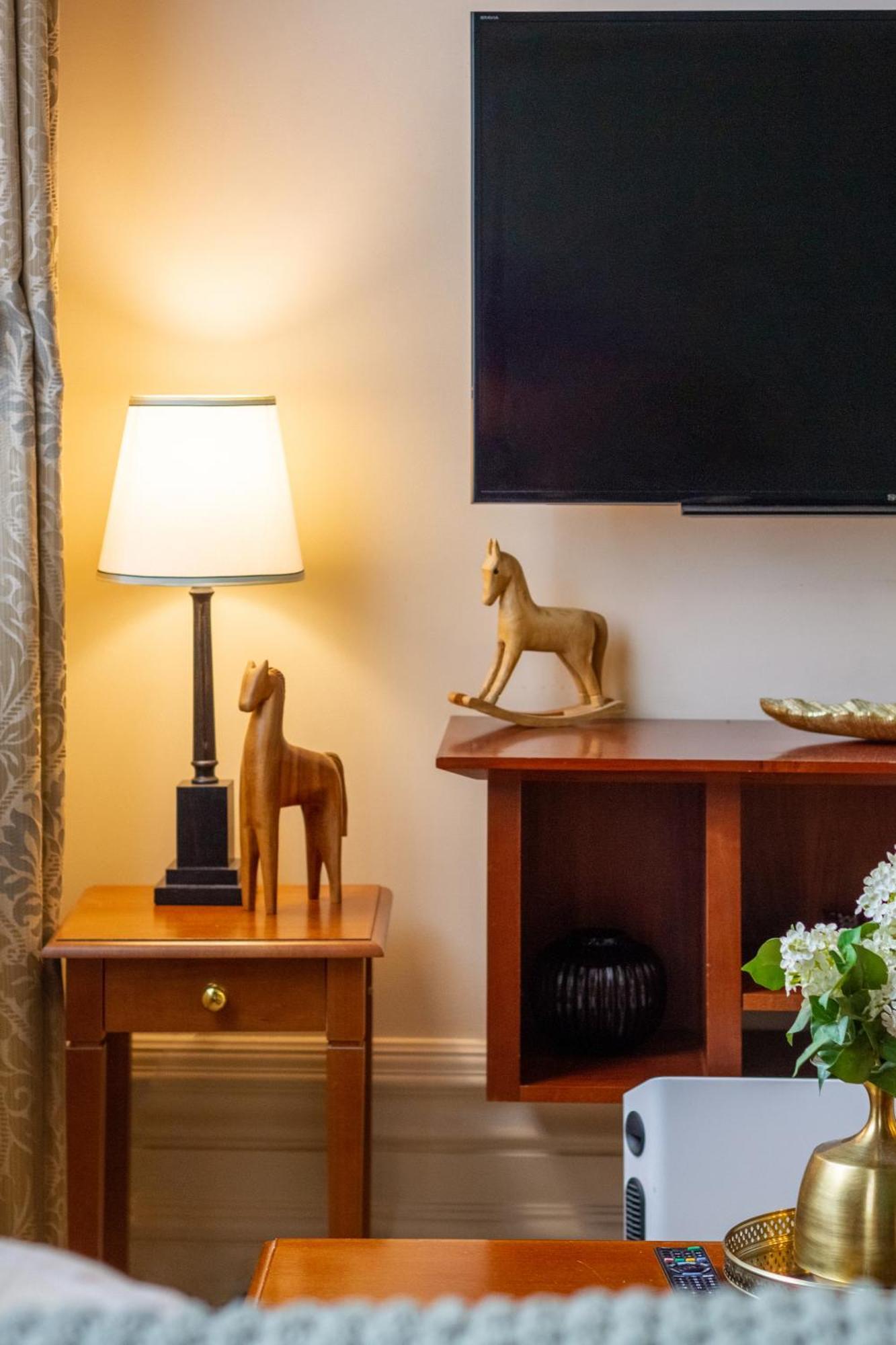 Beauty In The Cbd - 1Bed Free Parking Pool Apartment Christchurch Ngoại thất bức ảnh